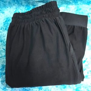 Women's soft as silk pants! SZ. L